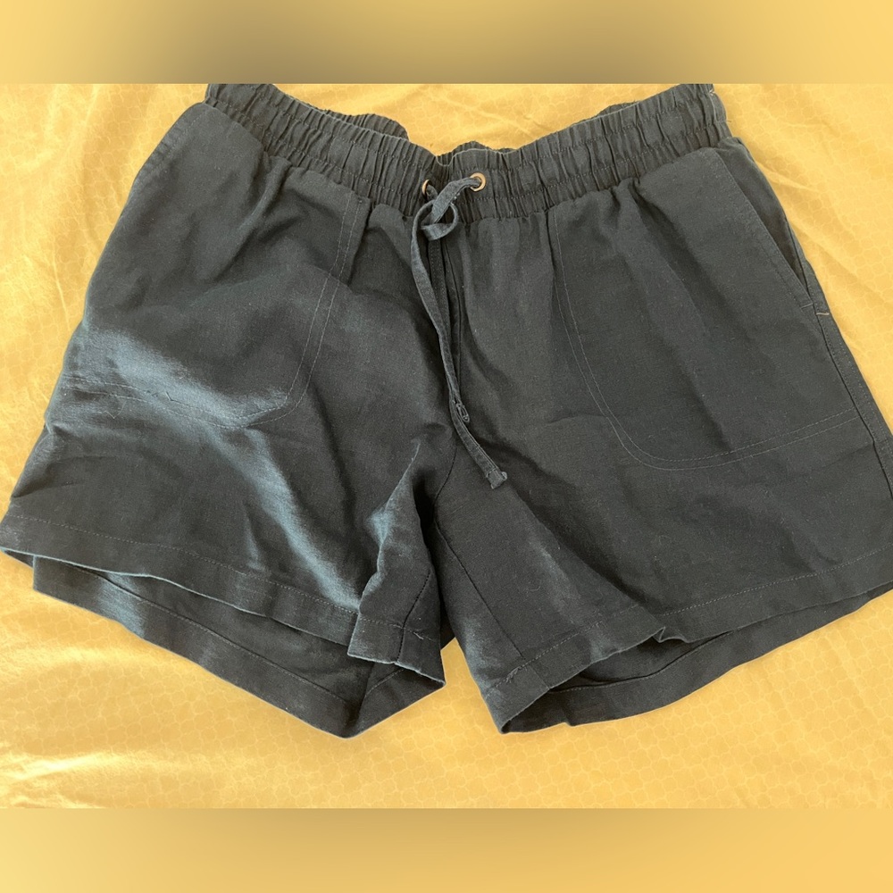 NWT navy blue 5” shorts with tie. Size medium